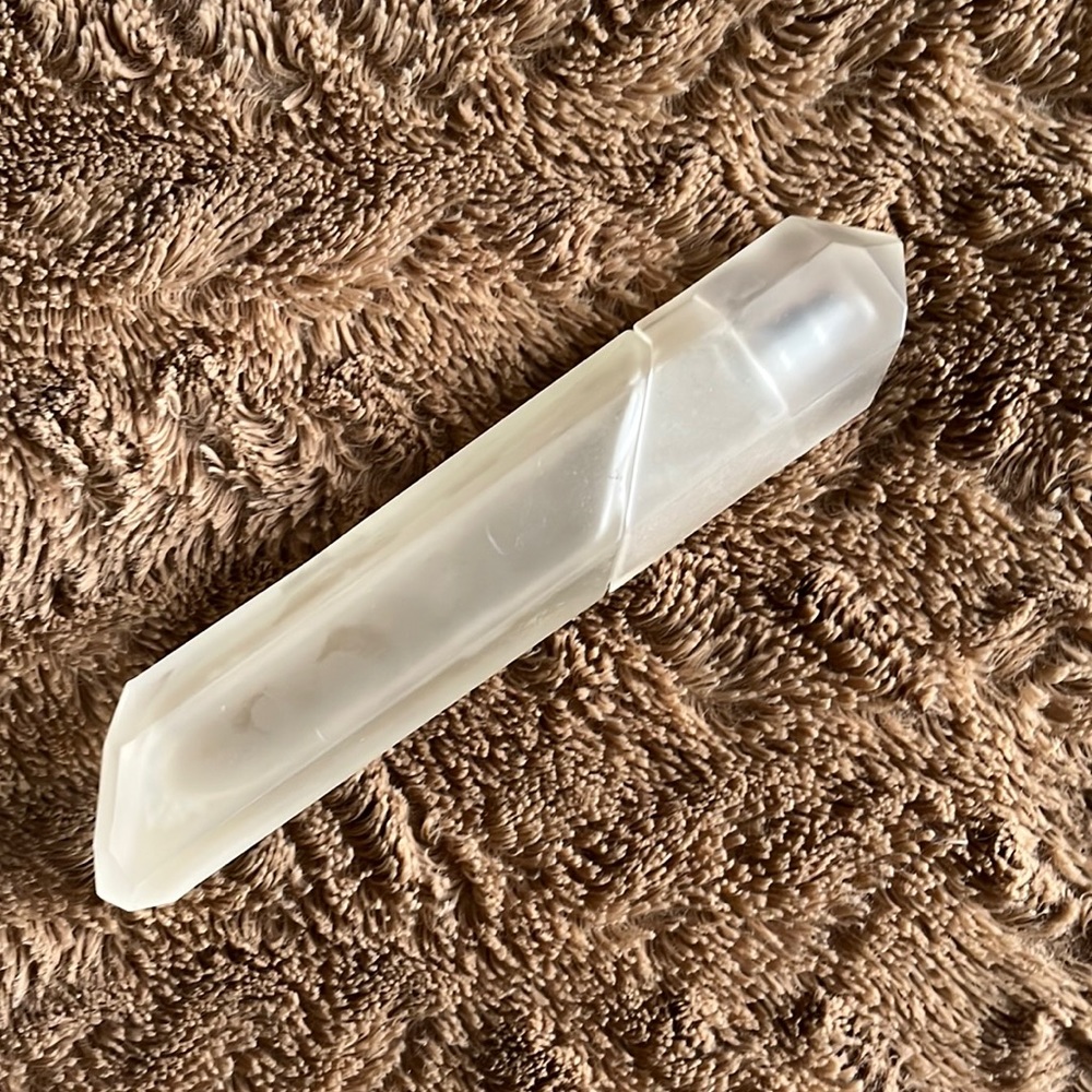 KKW Crystal Gardenia perfume